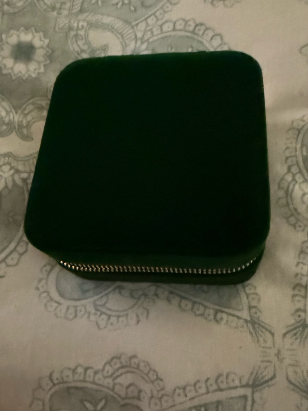 Velvet Square Jewelry Travel Case in Dark Green - Unbranded